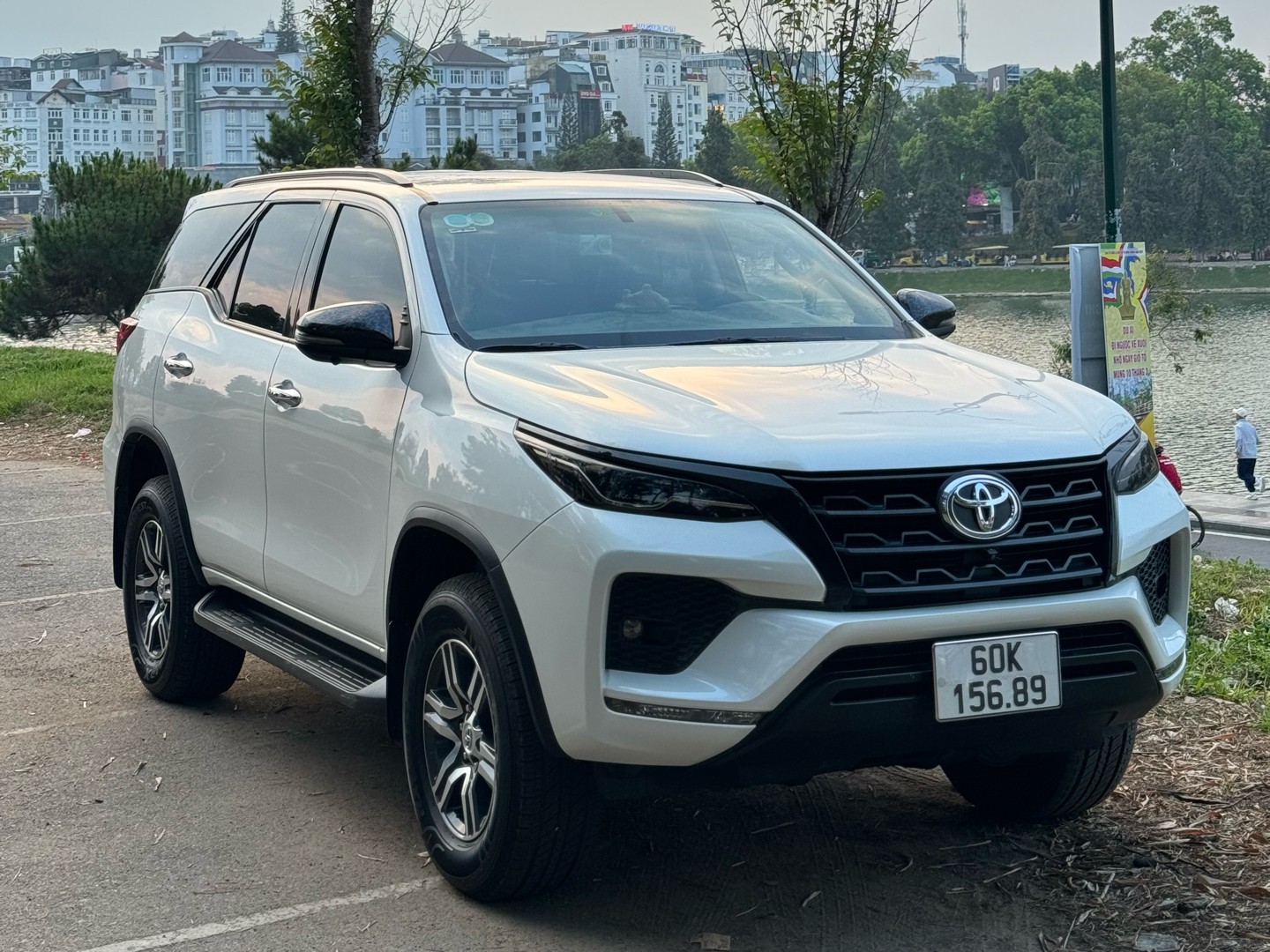 TOYOTA FORTUNER 2020