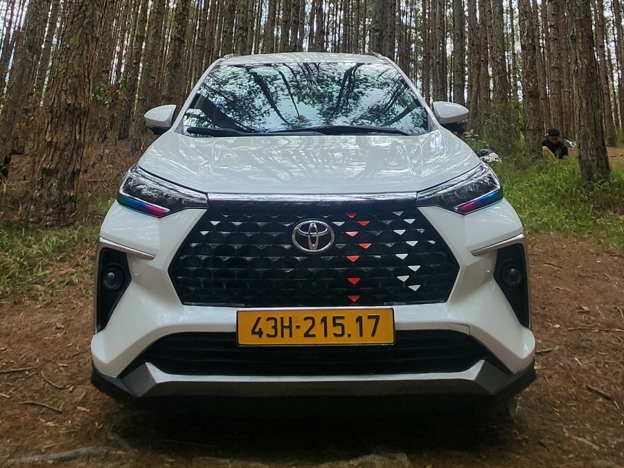 TOYOTA VELOZ CROSS 2024